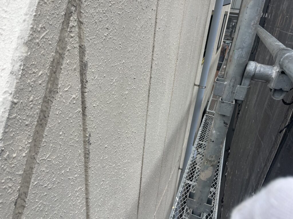 【東京都東村山市案件】ALCシーリング増し打ち工事の現場写真